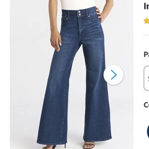 Sofia Jeans by Sofia Vergara Margot Wide Leg Super High-Rise jeans in a size 4